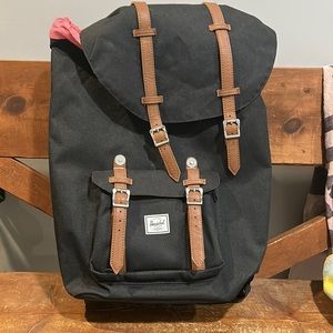 Hershel’s back pack